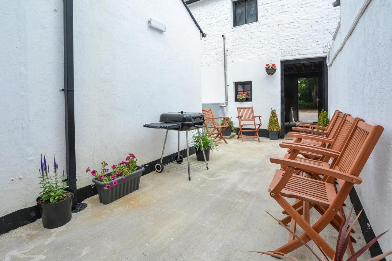 Quay House, North Coast 6 Bedroom Holiday Home Ballycastle Exterior foto
